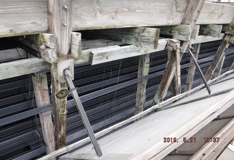 splitting of secondary beams observed in line with the bolted connection splitting of secondary beams observed in line with the bolted connection